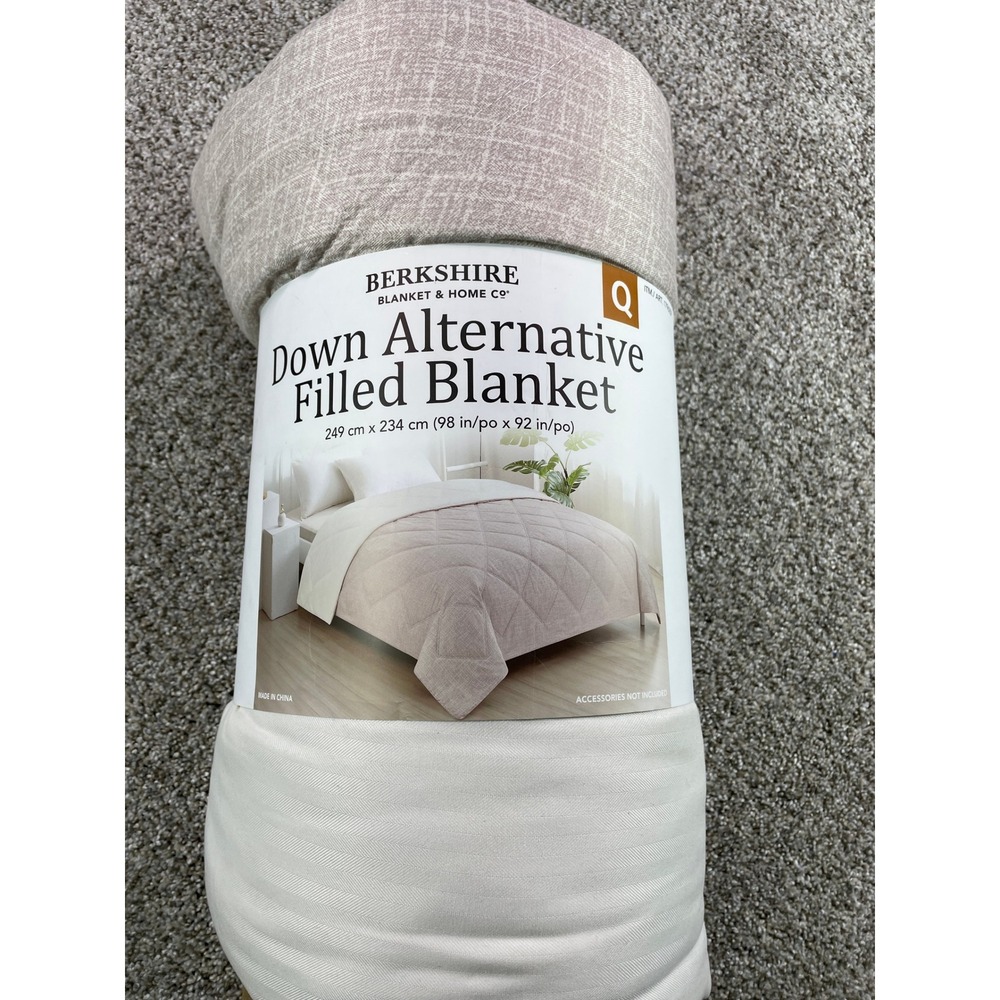 Berkshire Blanket Down Alternative Filled Blanket Q Tan NEW Textured Reversible